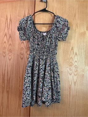 No Boundaries Black Floral Puff-Sleeve Smocked Dress
